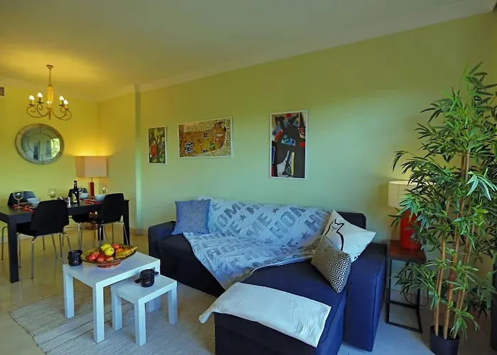 R09 Los Patios One Bedroom Apartment