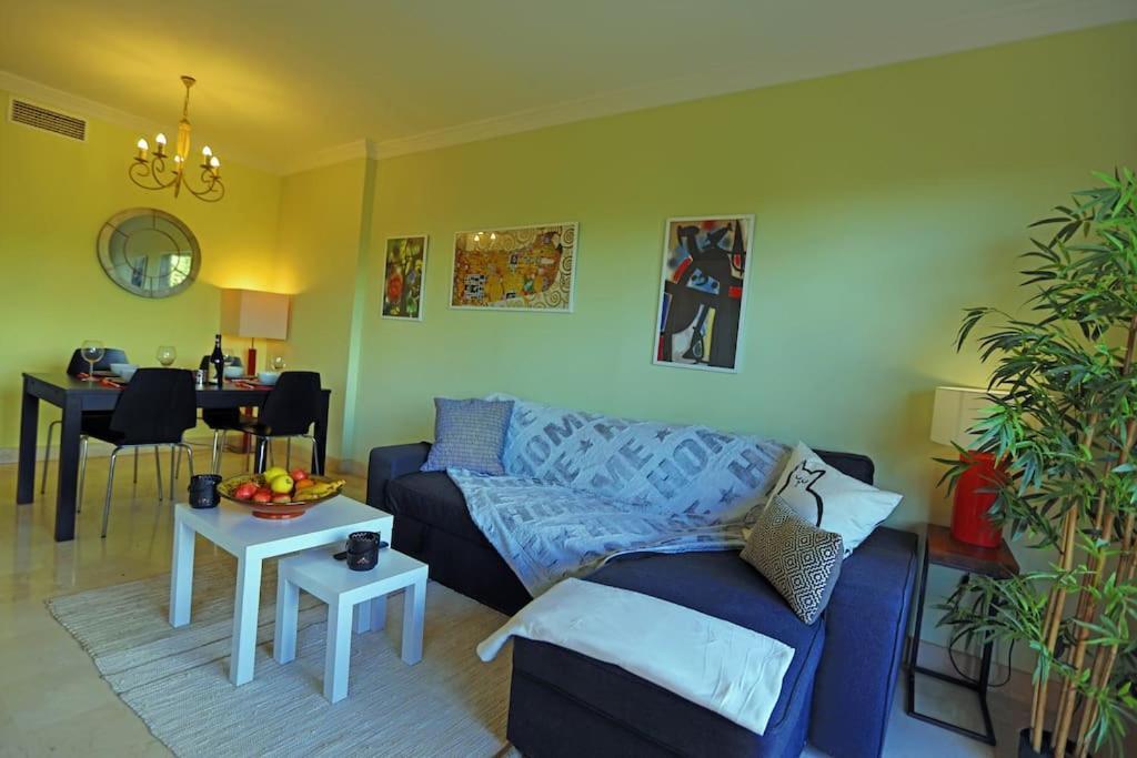 R09 Patios One Bedroom